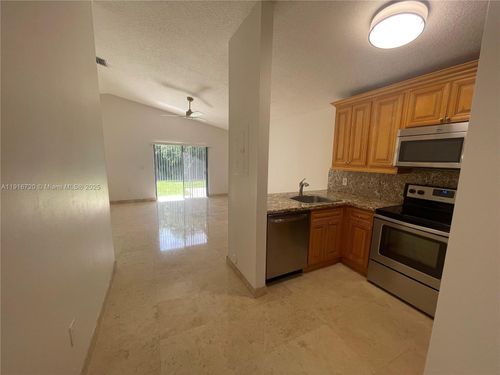 apt-1-1300 Wiley St, Hollywood, FL, 33019-2200 | Card Image