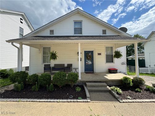 208 Walton Ave, Barnesville, OH, 43713-1163 | Card Image