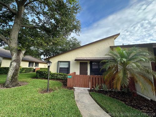 8075 Se Villa Cir, Hobe Sound, FL, 33455-2079 | Card Image