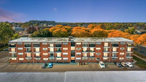 apt-407-2915 W 13 Mile Rd, Royal Oak, MI, 48073-2946 | Card Image