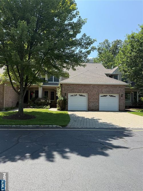 118 Carriage Ct, Allendale, NJ, 07401-2031 | Card Image