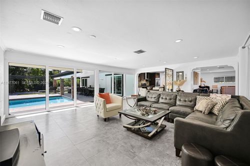 7700 Sw 139th Ter, Palmetto Bay, FL, 33158-1123 | Card Image