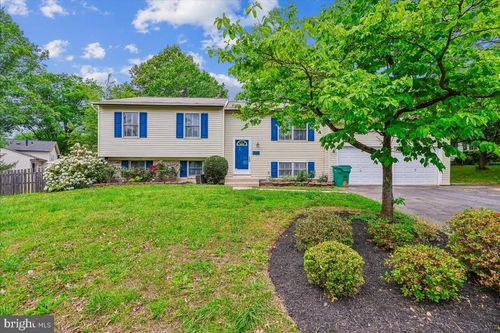 8215 Mallory Ter, GAITHERSBURG, MD, 20879-1564 | Card Image
