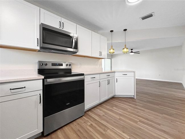 5136 Cedar Hammock Dr, House other with 2 bedrooms, 2 bathrooms and null parking in SARASOTA FL | Image 5