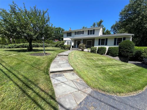 17 Bittersweet Ln, Glen Cove, NY, 11542-1617 | Card Image