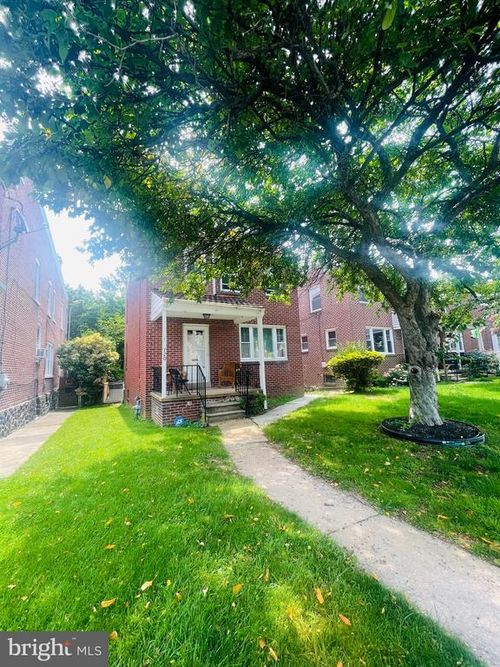 720 S Broom St, WILMINGTON, DE, 19805-4243 | Card Image