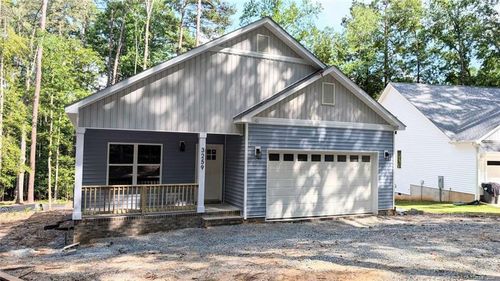 3259 Yorkshire Cir, Sanford, NC, 27332-7444 | Card Image