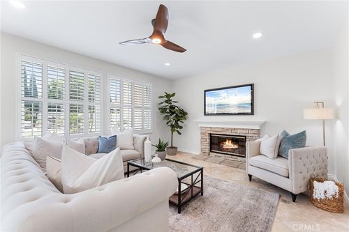 2 Washington, Irvine, CA, 92606-1740 | Card Image