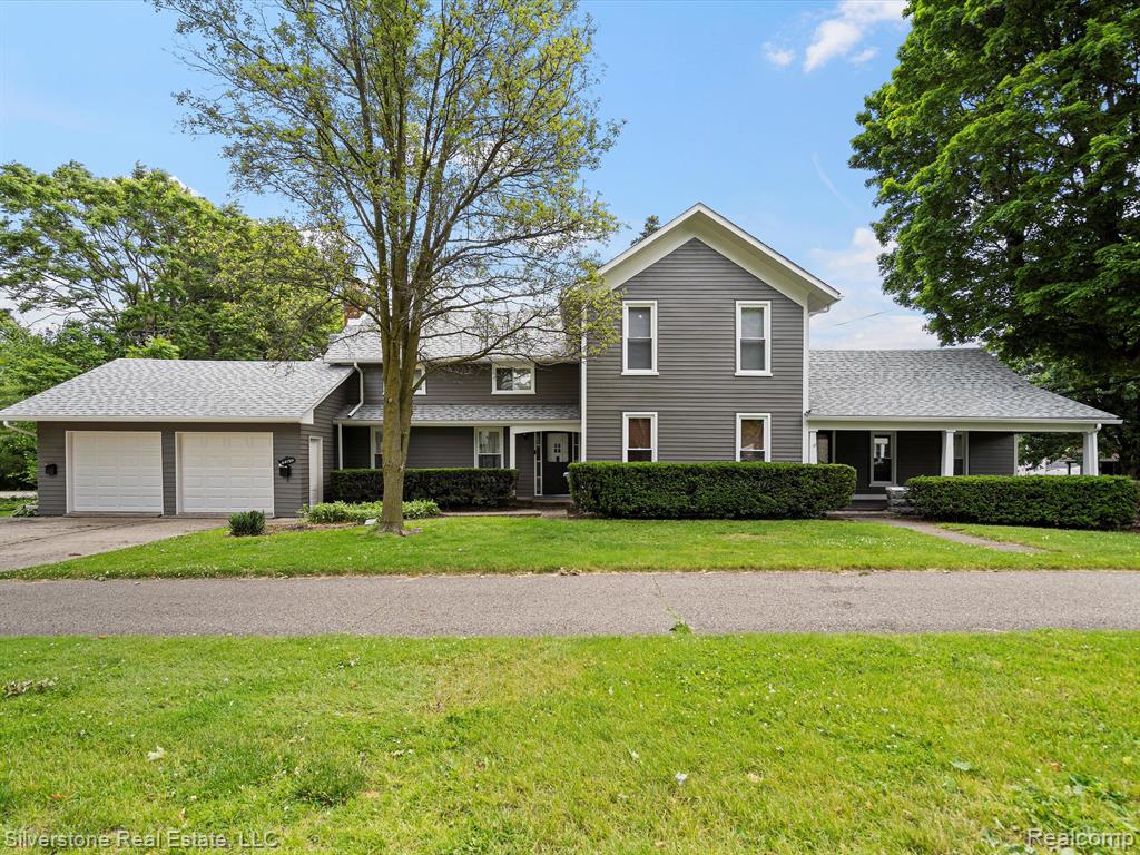 Davis Dr, Utica, MI 48317