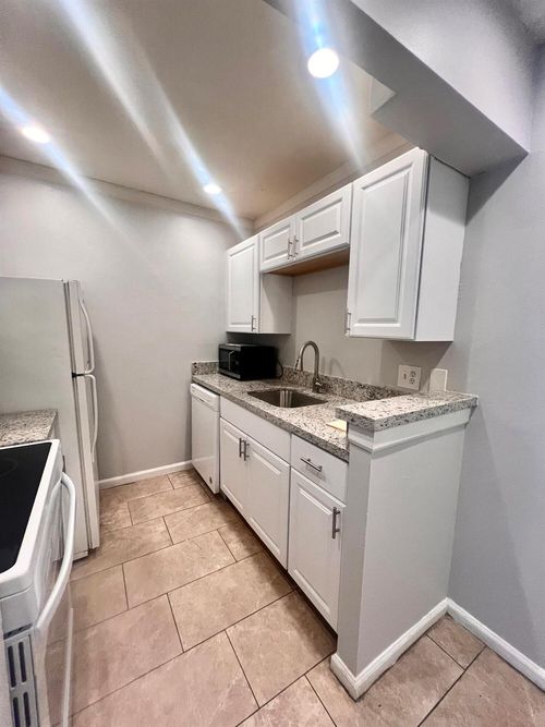 apt-a38-1500 N Congress Ave, West Palm Beach, FL, 33401-1747 | Card Image