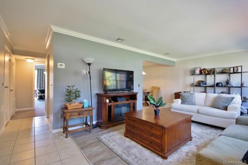 unit-1117-276 Temple Hill Rd, New Windsor, NY, 12553-6832 | Card Image