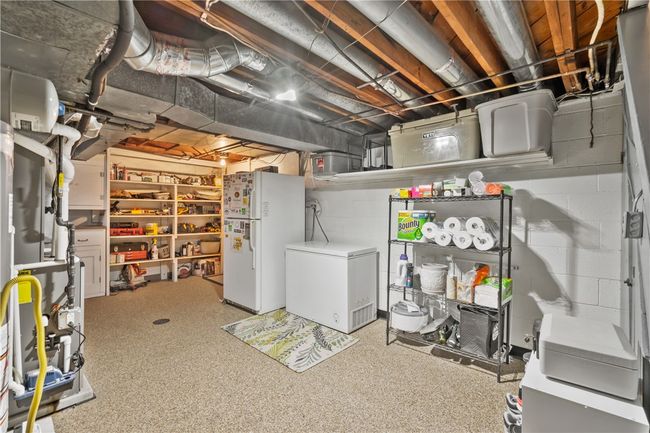 1009 Connor Rd, House other with 5 bedrooms, 2 bathrooms and 1 parking in Castle Shannon PA | Image 20