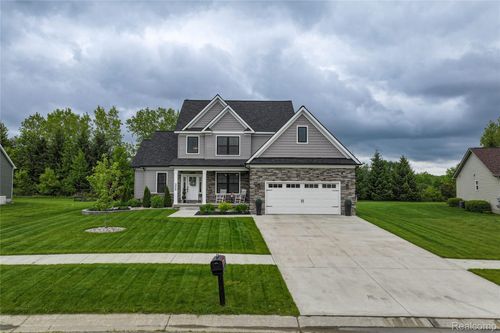 10466 Cobblestone Blvd, Davison, MI, 48423-7911 | Card Image