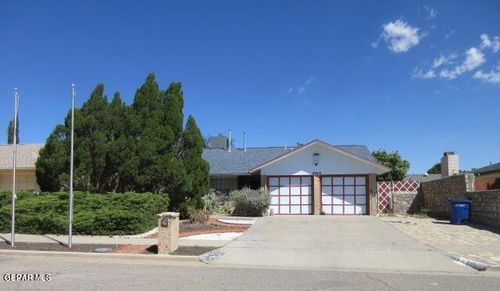 4425 Gen Maloney Cir, El Paso, TX, 79924-6831 | Card Image