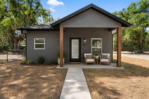 901 E Warren St, PLANT CITY, FL, 33563-6149 | Card Image