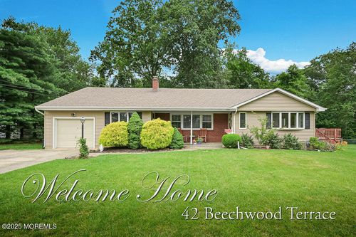 42 Beechwood Ter, Matawan, NJ, 07747-3002 | Card Image