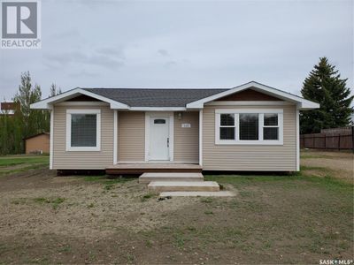 113 6 Th St E, House other with 3 bedrooms, 2 bathrooms and null parking in Ponteix SK | Image 1