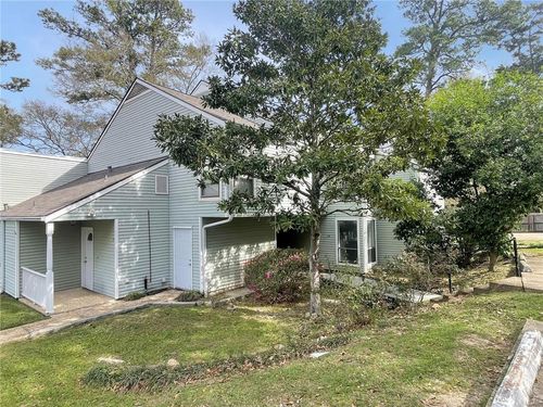 18 Jacqueline Ct, Mandeville, LA, 70471-1548 | Card Image