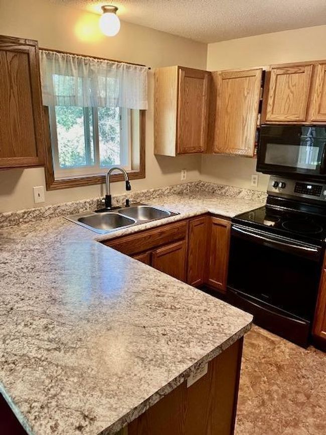 New kitchen faucet installed after photoshoot. | Image 18