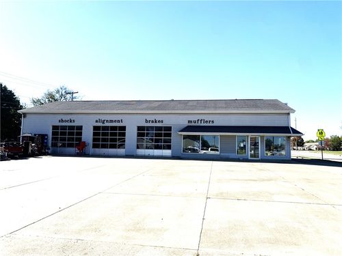 709 Jackson St, Pana, IL, 62557-1285 | Card Image