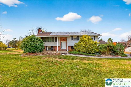 2152 Amlisa Rd, Nazareth, PA, 18064-8714 | Card Image