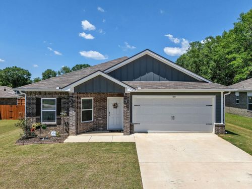 1105 Candice Dr, Whitehouse, TX, 75791-3689 | Card Image