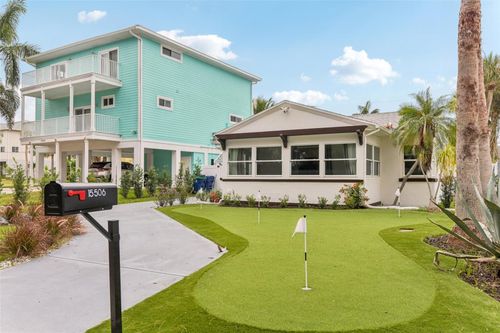 15506 1st St E, REDINGTON BEACH, FL, 33708-1703 | Card Image