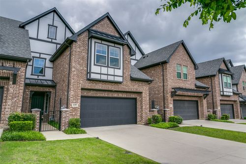 135 Claire Dr, Trophy Club, TX, 76262-2282 | Card Image