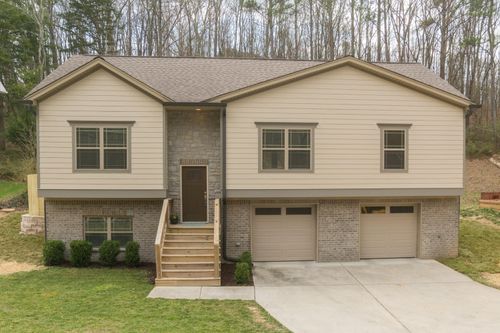 8910 Fuller Rd, CHATTANOOGA, TN, 37421-4437 | Card Image