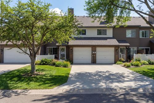 apt-2-9905 Russell Ave N, Brooklyn Park, MN, 55444-1040 | Card Image