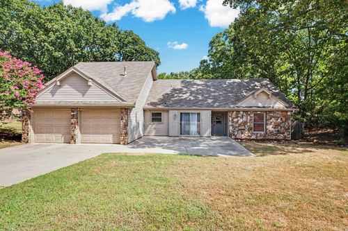 87 Stoneledge Dr, Maumelle, AR, 72113-6021 | Card Image