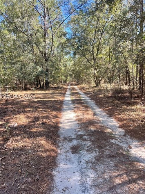 396 Stock Farm Rd, Ridgeland, SC, 29936-3740 | Card Image