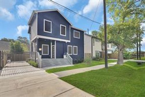 907 Frio St, Houston, TX, 77012-2130 | Card Image