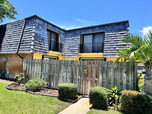 203 Lake Arbor Dr, Palm Springs, FL, 33461-2106 | Card Image