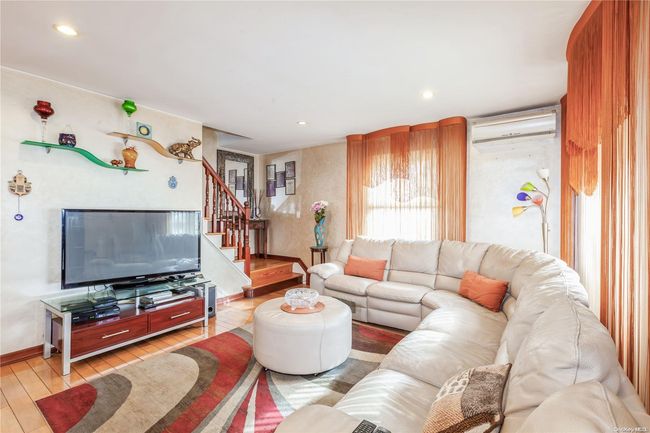 3187 Oceanside Rd, House other with 4 bedrooms, 2 bathrooms and null parking in Oceanside NY | Image 4