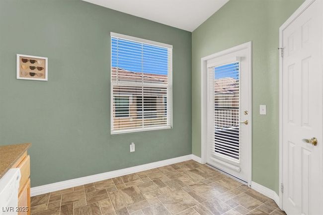 UNIT-2277 - 10001 Peace Way, Condo with 3 bedrooms, 2 bathrooms and null parking in Las Vegas NV | Image 17