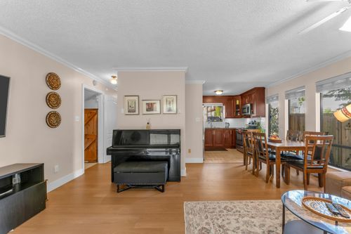 6717 141 St, Surrey, BC, V3W6X2 | Card Image