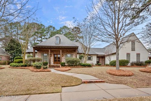 107 Cedar Woods Dr, Madison, MS, 39110-6592 | Card Image