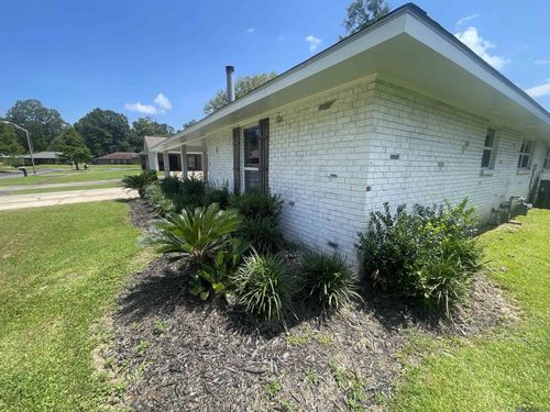 5202 Bangor Dr, Baton Rouge, LA, 70814-6472 | Card Image
