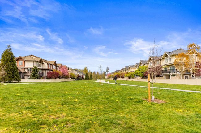 127 - 19525 73 Avenue, Townhouse with 3 bedrooms, 2 bathrooms and 2 parking in Surrey BC | Image 35
