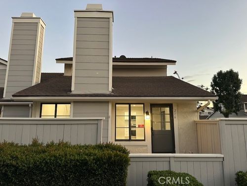 unit-216-1700 W Cerritos Ave, Anaheim, CA, 92804-6181 | Card Image