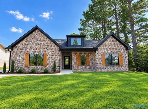2179 County Lake Rd, Gurley, AL, 35748-8935 | Card Image