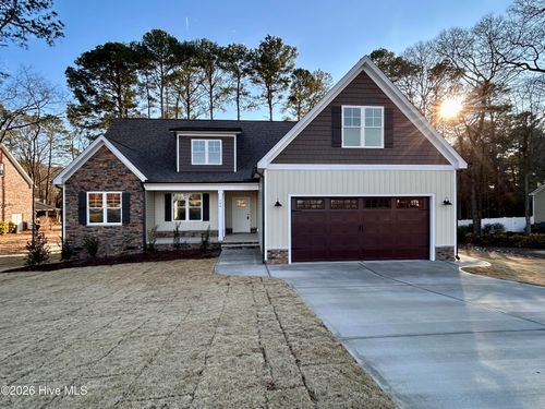 504 Pointe Dr, La Grange, NC, 28551-7798 | Card Image