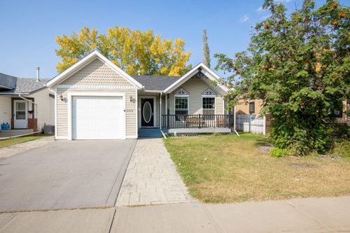 4618 55 Avenue, Lacombe, AB, T4L1T7 | Card Image