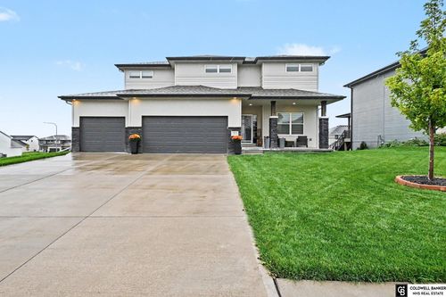 17030 Isabella St, Bennington, NE, 68007-5069 | Card Image