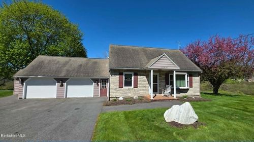 659 Pecks Rd, Pittsfield, MA, 01201-1314 | Card Image