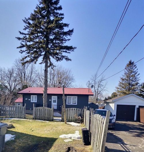 14B Rue F.-Cleyn, Huntingdon, QC, J0S1H0 | Card Image