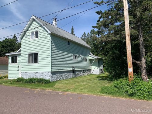 56937 Hecla Street, Calumet, MI, 49913 | Card Image