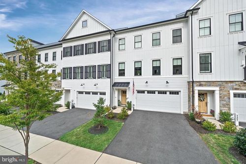 c003-735 Walkers Mill Ln, WILMINGTON, DE, 19807-3056 | Card Image