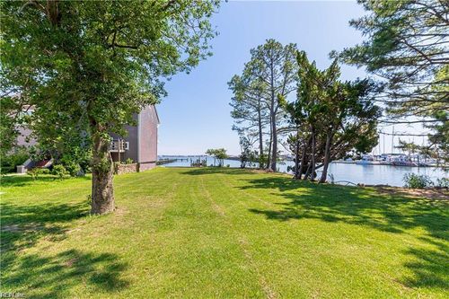 1459 Bayville St, Norfolk, VA, 23503-1012 | Card Image